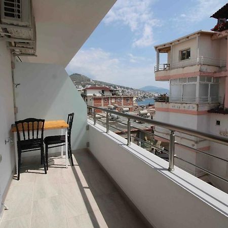 Ersid Apartaments In The Centre Sarande Bagian luar foto
