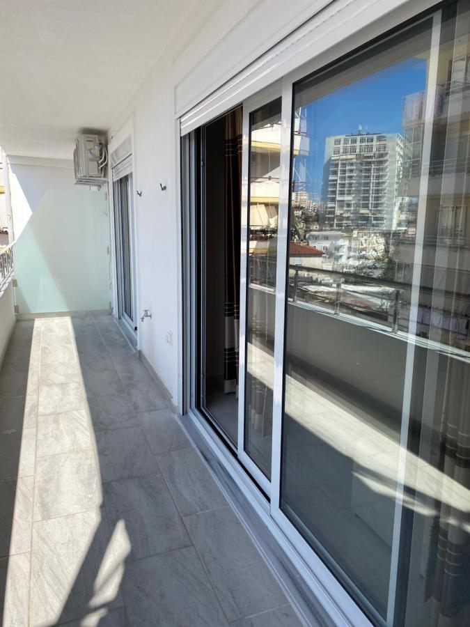 Ersid Apartaments In The Centre Sarande Bagian luar foto