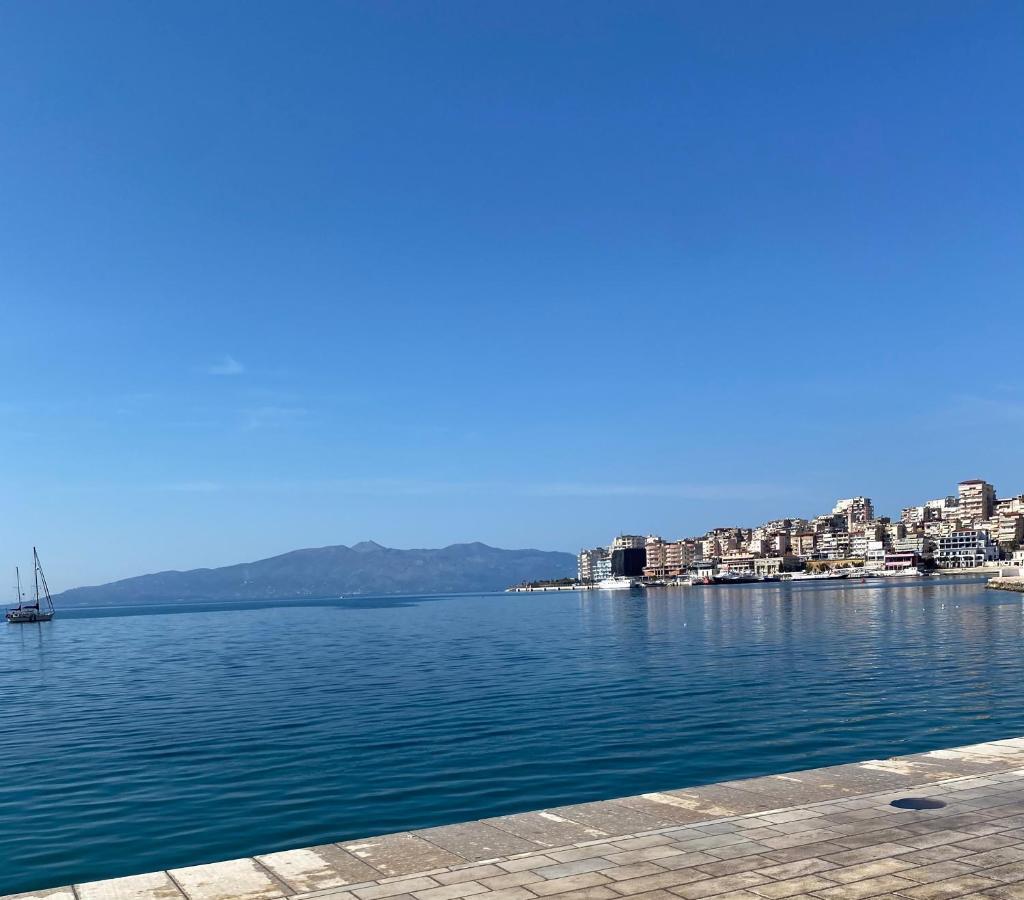Ersid Apartaments In The Centre Sarande Bagian luar foto