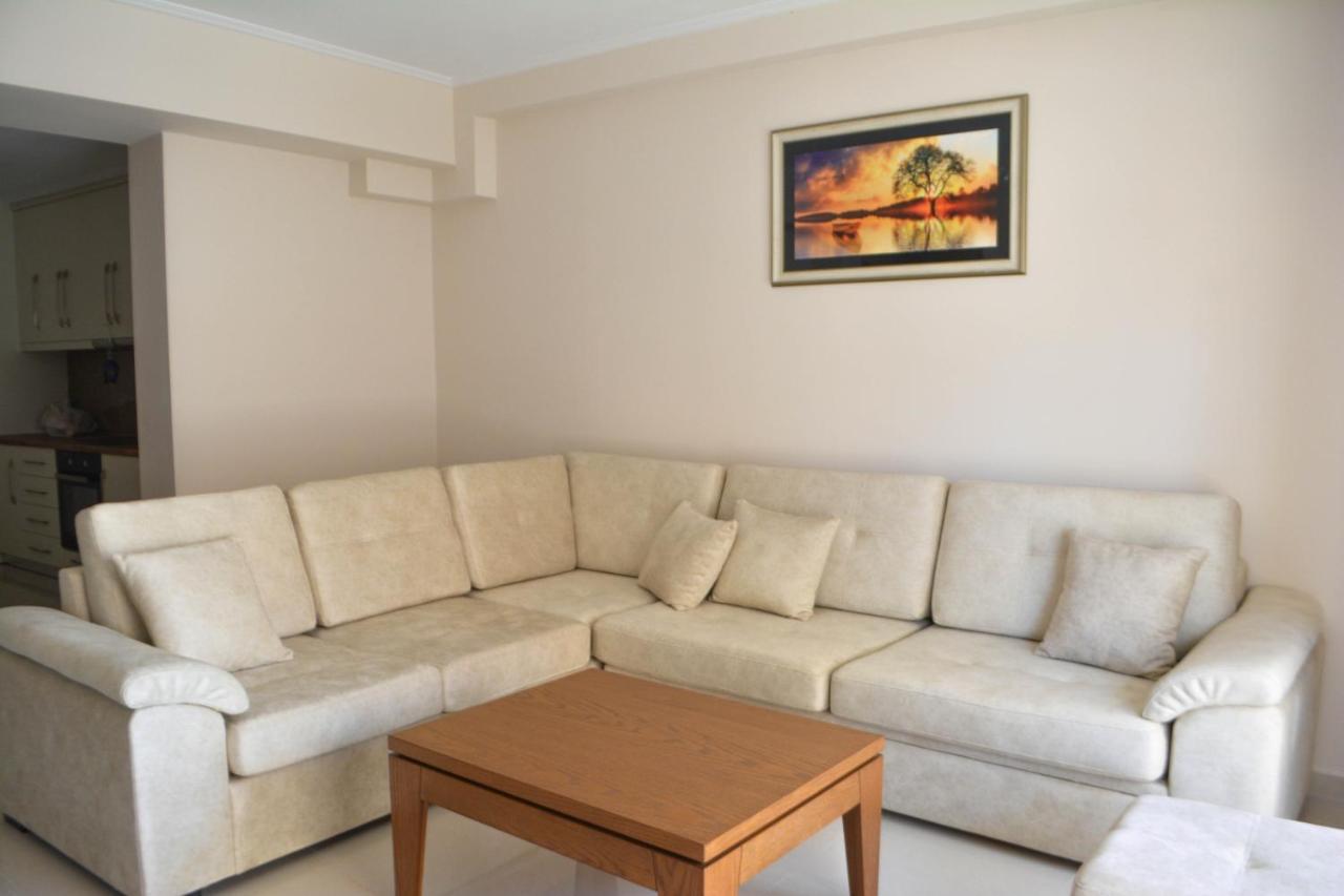 Ersid Apartaments In The Centre Sarande Bagian luar foto
